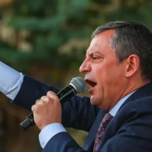 Ozgur Ozelden surpriz karar Gelen haber sonrasi apar topar Turkiyeye