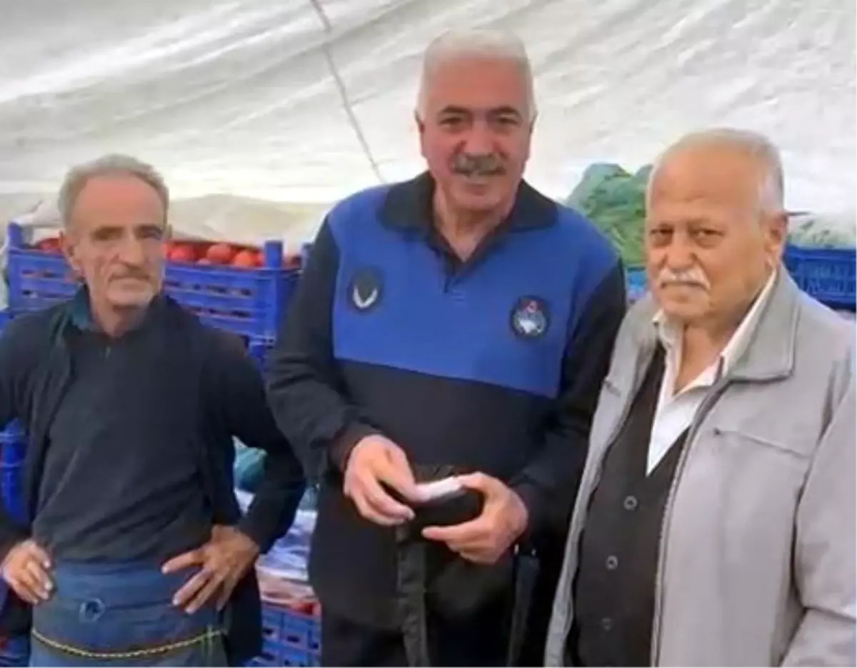 Pazarci Mefhar Karademir Buldugu Cantayi Sahibine Teslim Etti