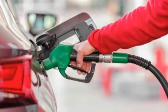 Petrol fiyati dustu akaryakita indirim gorundu