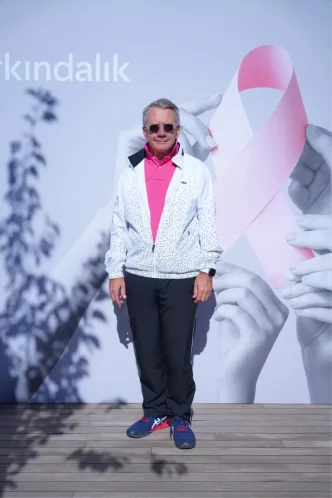 QNB Turkiye Meme Kanseri Farkindalik Icin Pembe Top Tenis Turnuvasi