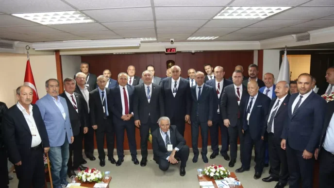 Ramazan Erkoyuncu PANKOBIRLIK Baskanligina Yeniden Secildi