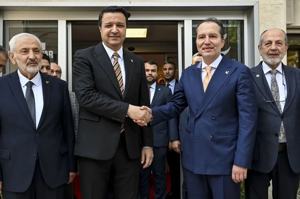 Saadet ve Yeniden Refah Partisi Liderlerinden Ortak Basin Toplantisi