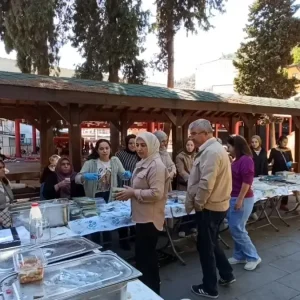 Saimbeylideki Kadinlar Gazzeye Destek Icin Yiyecek ve El Isi Urunleri