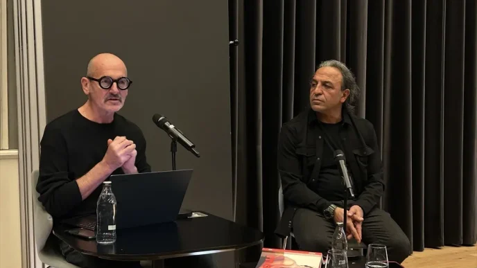 Salim Ozgilik Performans Sanatinda Yeni Hedeflerle Gorucuye Cikti