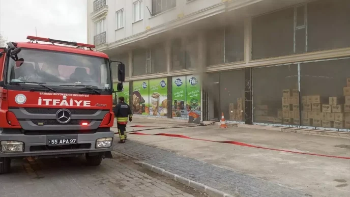 Samsunda Depoda Cikan Yangin Hasara Neden Oldu