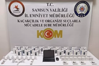 Samsunda Gumruk Kacagi 25 Cep Telefonu Ele Gecirildi