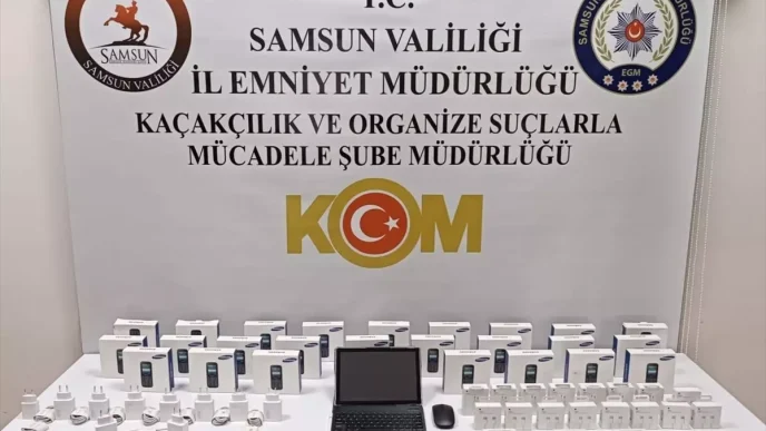 Samsunda Gumruk Kacagi 25 Cep Telefonu Ele Gecirildi
