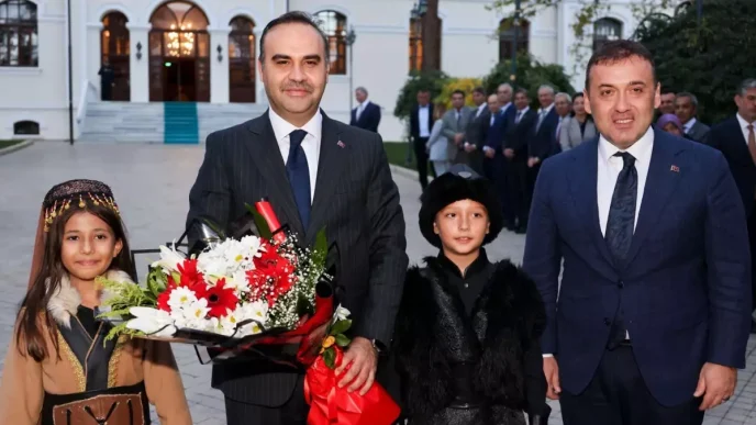 Sanayi ve Teknoloji Bakani Kacir Bilecik Valiligini Ziyaret Etti