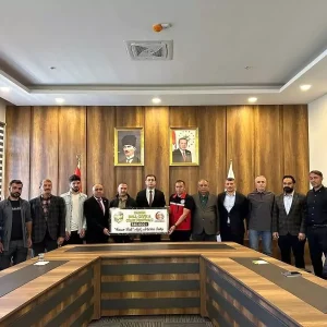 Sasonda Acik Artirmada 340 Bin Liraya Satilan Bal Ureticilere Destek