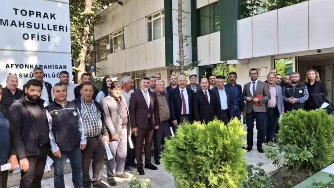 TMO Afyonkarahisarda Hashas Ekim Uygulamalari Icin Bilgilendirme Toplantisi Duzenledi