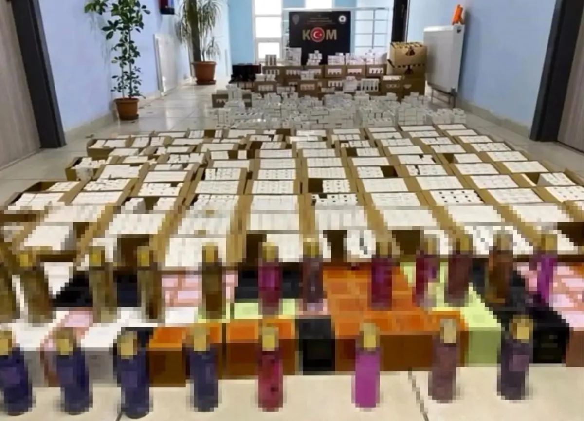 Tavsanlida 3 Bin 755 Sise Gumruk Kacagi Parfum Ele Gecirildi