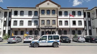 Tavuk Kumesinde Calinti Skandali Isci Cifti Tutuklandi