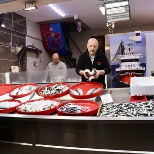 Trabzonda Hamsi Fiyatlari 200 Lira