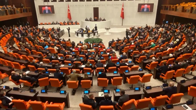 Trafik Cezalarinda Artis Icin Duzenleme TBMMde Gorusuluyor