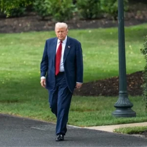 Trump Kanada Tarifesini Yuzde 10 Artiriyor