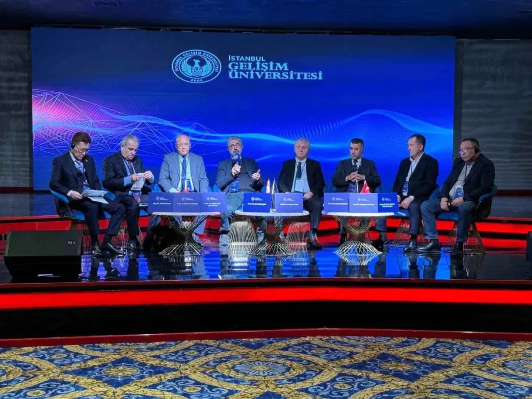 Turkiye Turk Dunyasinin Lideri Olma Yolunda Ilerliyor