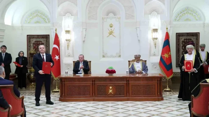 Turkiye ve Umman arasinda 16 belge imzalandi