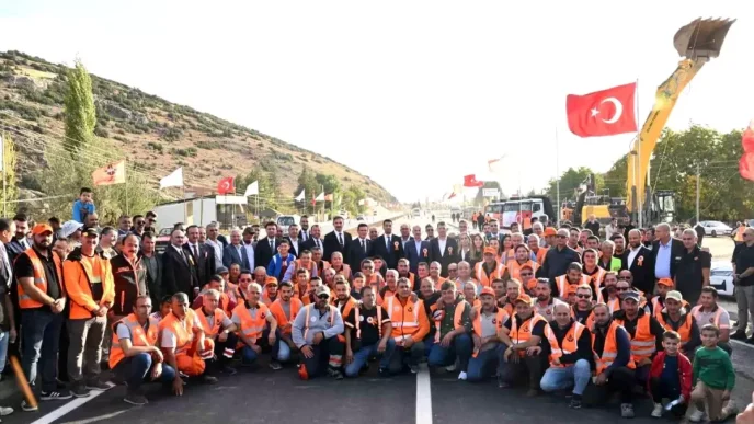 Ulastirma ve Altyapi Bakani Uraloglu Tarim ticaret ve turizme can
