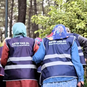 Umraniye Belediyesinden Dunya Yaslilar Gunu Etkinligi