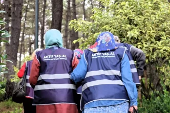 Umraniye Belediyesinden Dunya Yaslilar Gunu Etkinligi