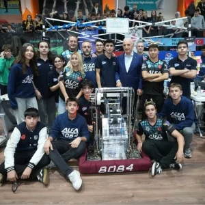Umraniye Robot Yarismalari 750 Genc Yarismaciyi Agirladi
