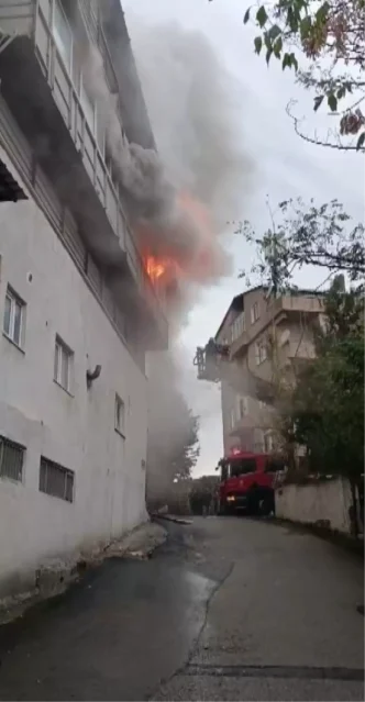 Umraniyede Kereste Atolyesinde Yangin Cikti