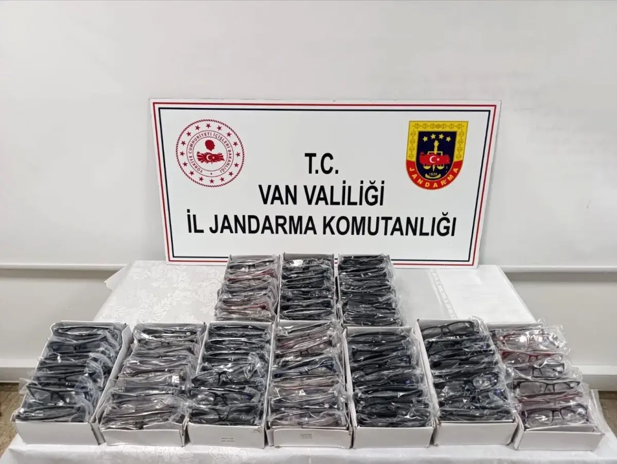 Vanda 150 Bin TL Degerinde Kacak Gozluk Ele Gecirildi