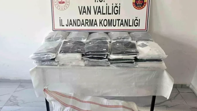 Vanda 3 Milyon TL Degerinde Gumruk Kacagi Malzeme Ele Gecirildi