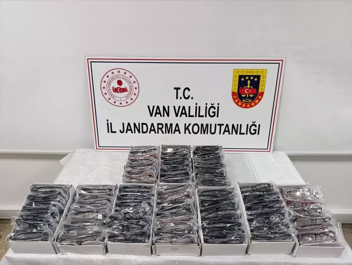 Vanda Gumruk Kacagi Malzemeler Ele Gecirildi