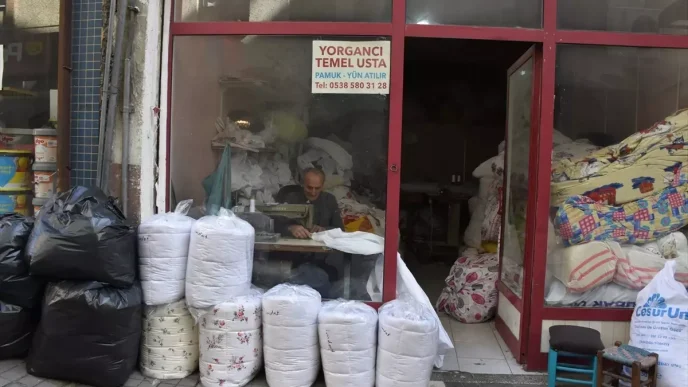 Yarim Asirlik Yorganci Temel Cogalmis Meslegini Yasatmaya Calisiyor