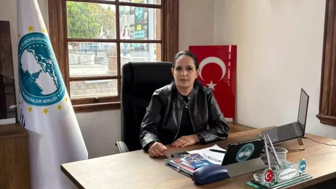 Yesim Akpinardan AKIBe Ziyaret ve Destek Mesaji