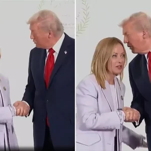 Zirvede detay bitmiyor Meloninin mimikleri yine gundem
