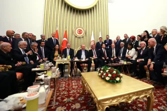 kulisleri sallayan erdogan muhalefet fotografina 19109242 375 amp