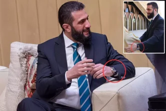 suriye lideri sara nin koluna taktigi saatin 19141529 7999 amp
